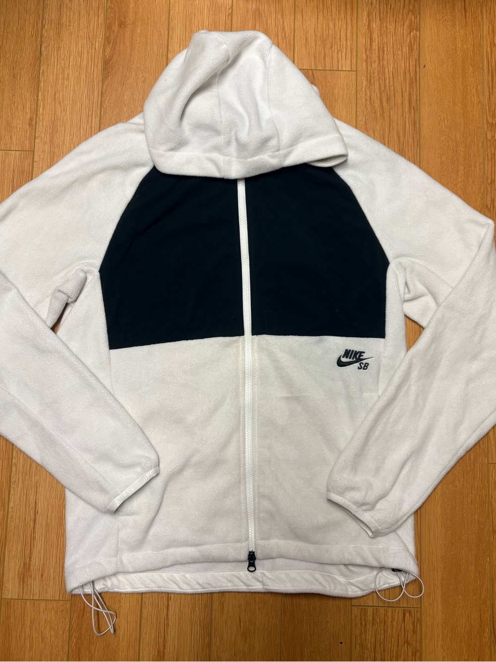 Nike SB White & Black Hooded Fleece Jacket
